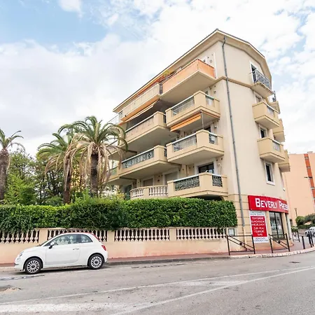 Bright And Vast 1br Balcony Parking Heart Of Town 1 Mn