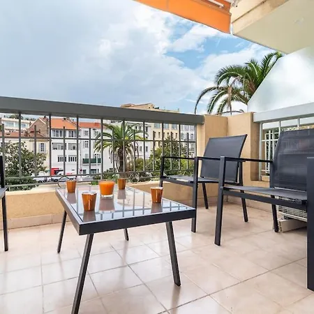 아파트 Bright And Vast 1br Balcony Parking Heart Of Town 1 Mn 칸느